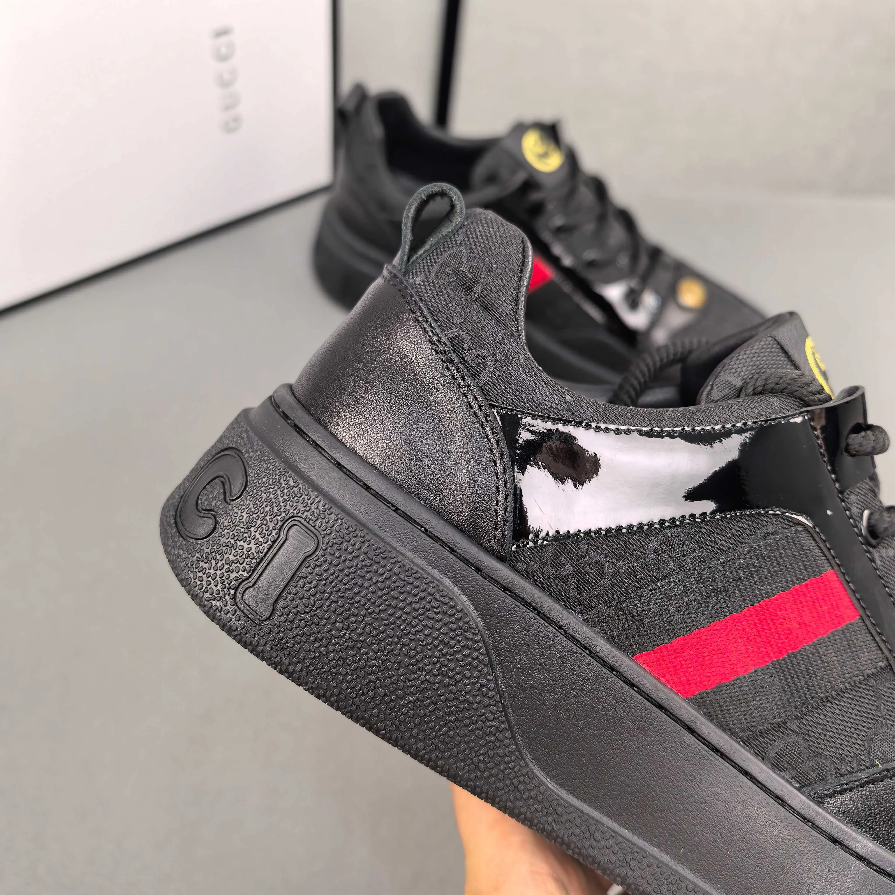 PP440🍒🍒🍒Gucci GUCCI official website latest model🎁classic casual fashion men's shoes👟hot style💥simple and elegant style, exclusive for trendy men. Unique official website latest brand elements👑Gucci original decoration, fashionable and generous, original soft calfskin fabric➕Comfortable soft first-layer pigskin lining ✅The official website specifies wear-resistant casual outsole, the classic model is taken at the counter in real life🎬Color: 2⃣️colors available😍Number 38-44